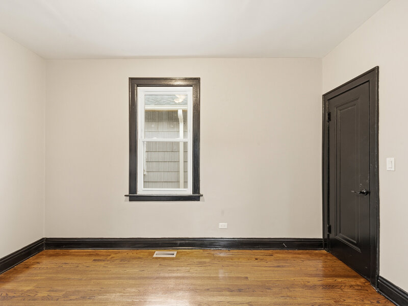 8418 S Essex Avenue Chicago IL 60617