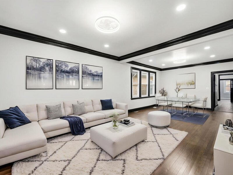8418 S Essex Avenue Chicago IL 60617