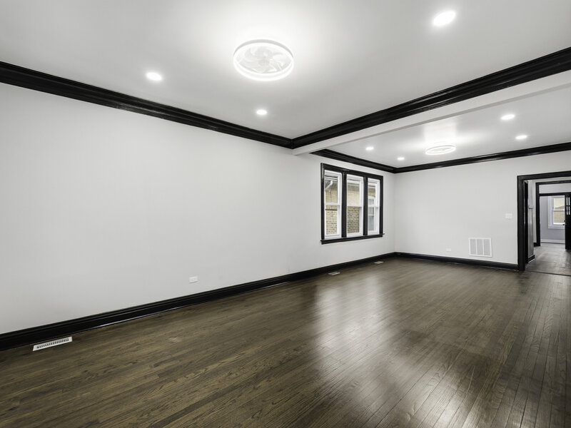 8418 S Essex Avenue Chicago IL 60617