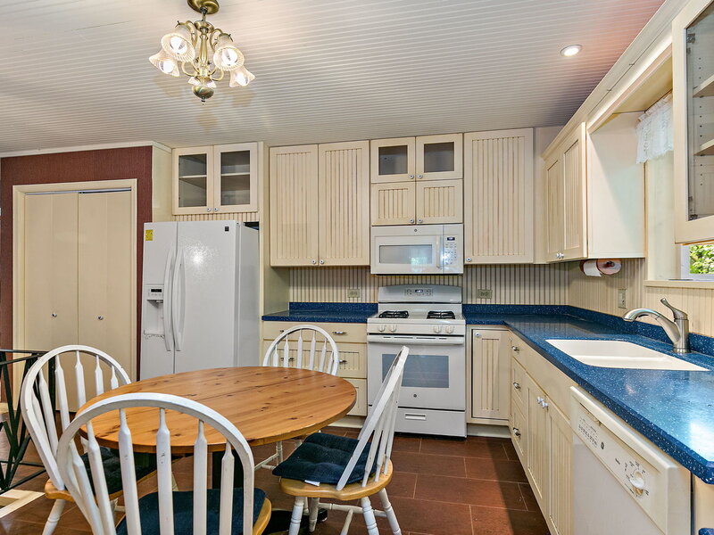 2 Summit Avenue East Dundee IL 60118