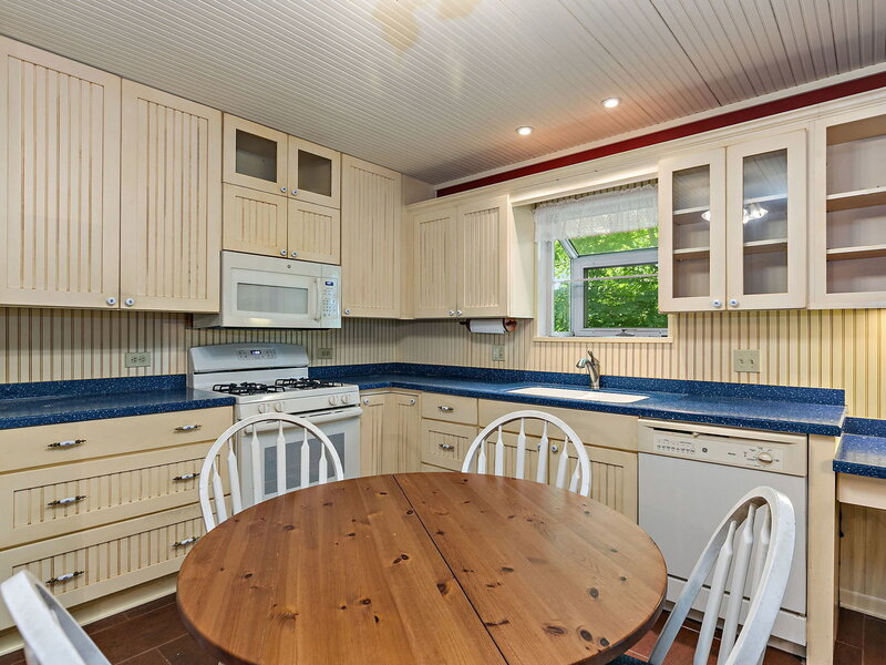 2 Summit Avenue East Dundee IL 60118