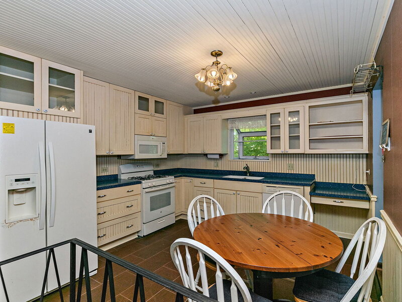 2 Summit Avenue East Dundee IL 60118