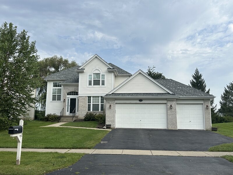 712 Brighton Circle Port Barrington IL 60010