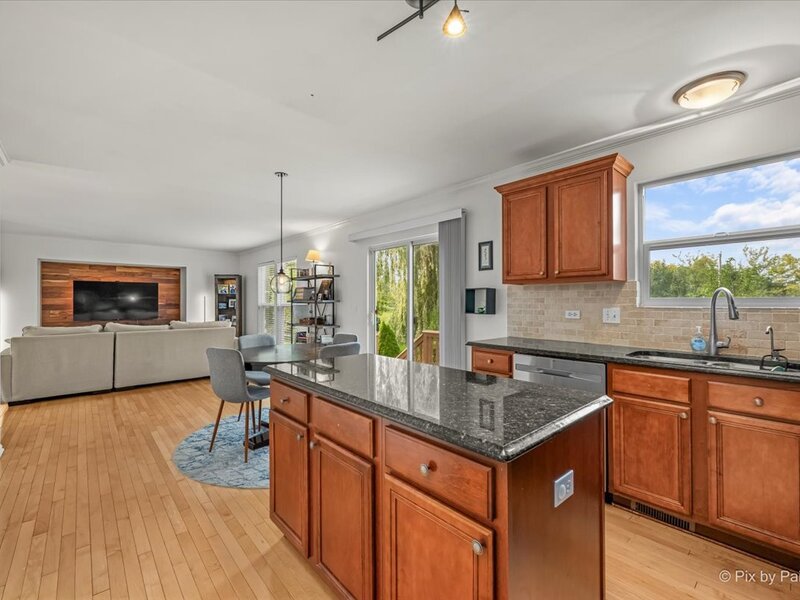 712 Brighton Circle Port Barrington IL 60010