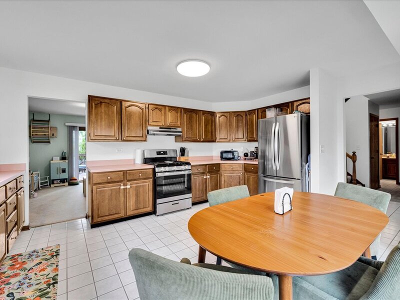 228 Whitetail Crossing Oswego IL 60543