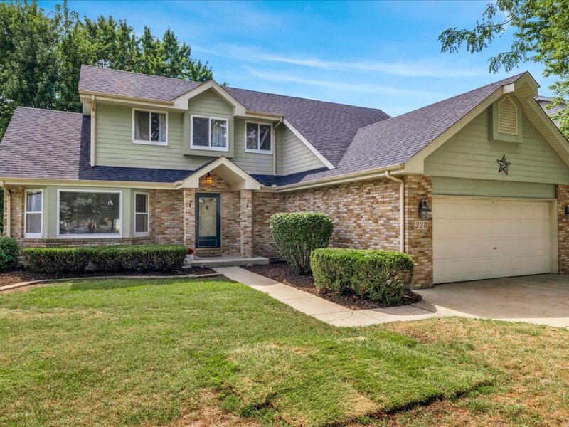 228 Whitetail Crossing Oswego IL 60543