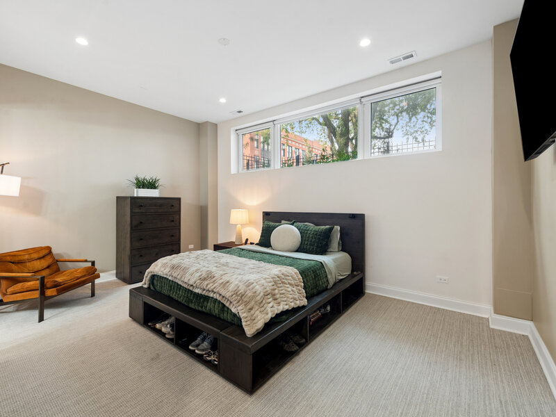 2423 W Rice Street Chicago IL 60622