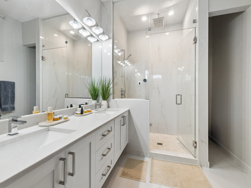 2423 W Rice Street Chicago IL 60622