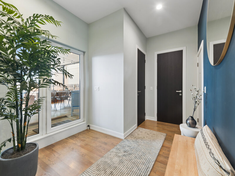 2423 W Rice Street Chicago IL 60622