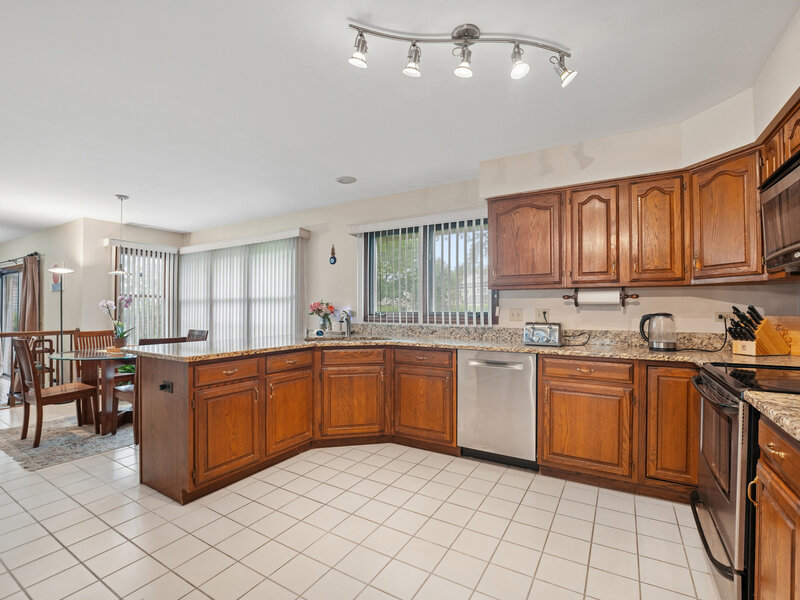 837 Heatherstone Drive Schaumburg IL 60173