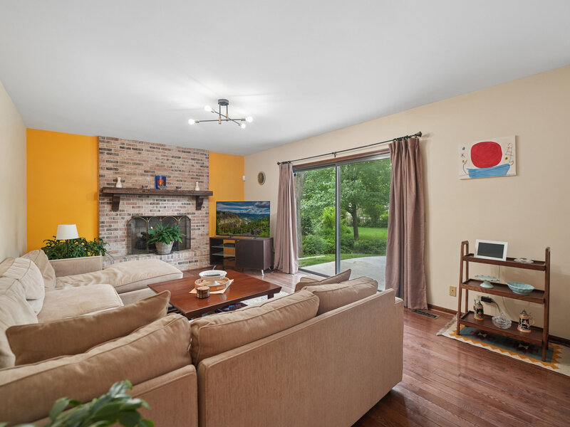 837 Heatherstone Drive Schaumburg IL 60173