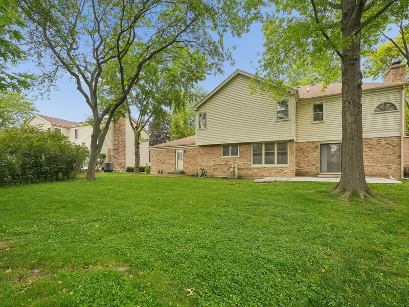 837 Heatherstone Drive Schaumburg IL 60173