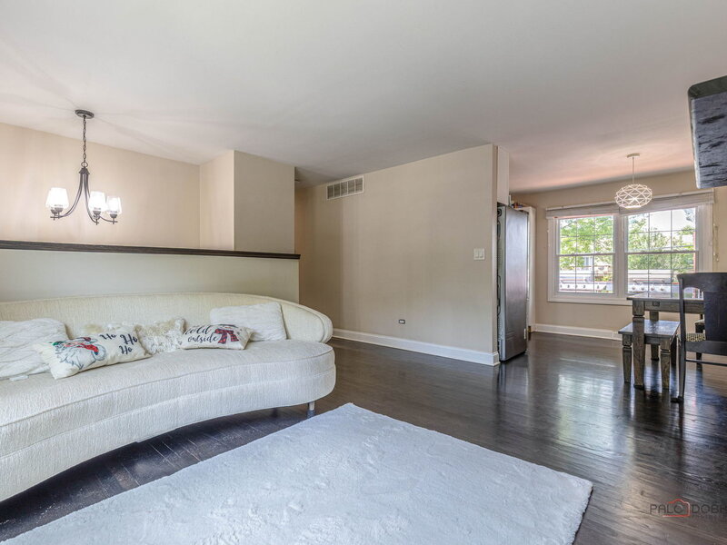 690 Macarthur Drive Buffalo Grove IL 60089