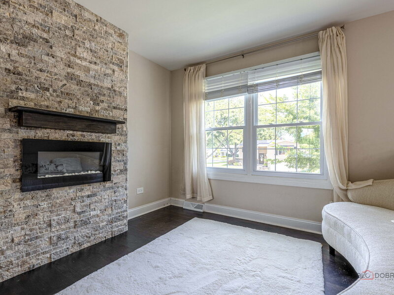 690 Macarthur Drive Buffalo Grove IL 60089