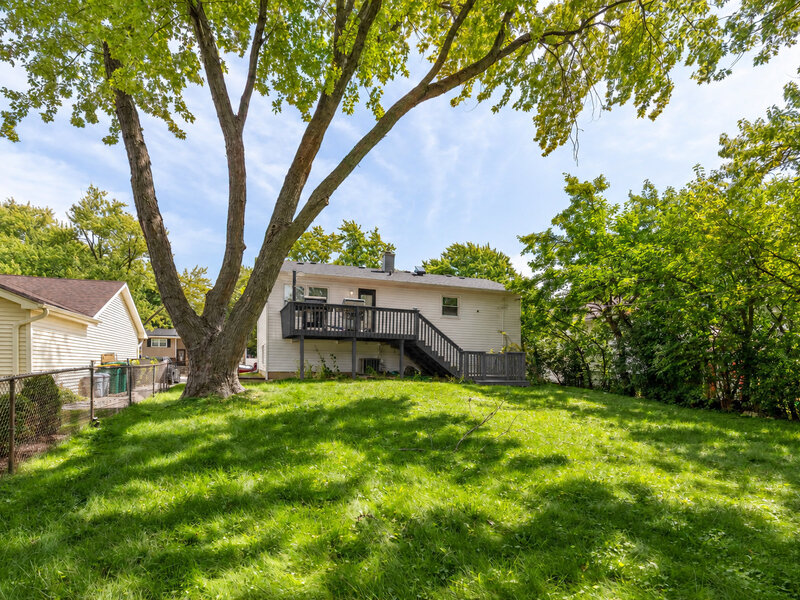 690 Macarthur Drive Buffalo Grove IL 60089