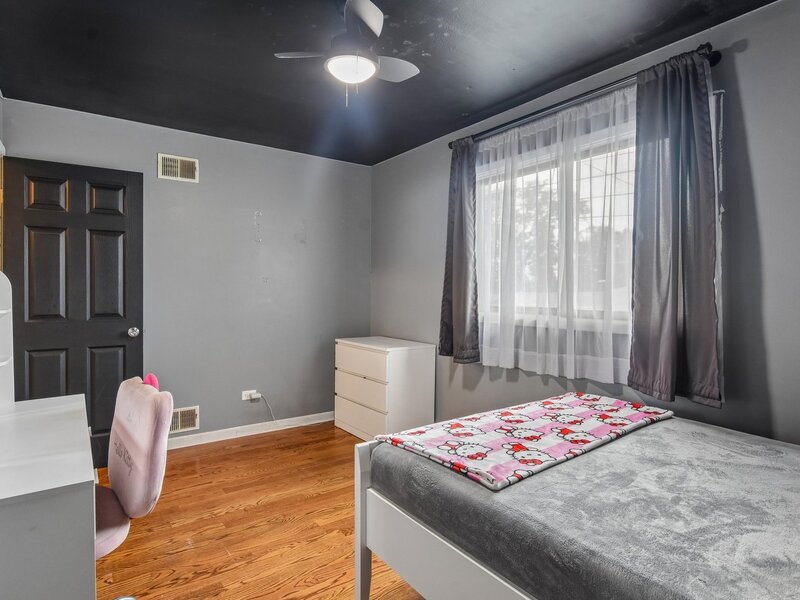 520 N Kinzie Place Thornton IL 60476