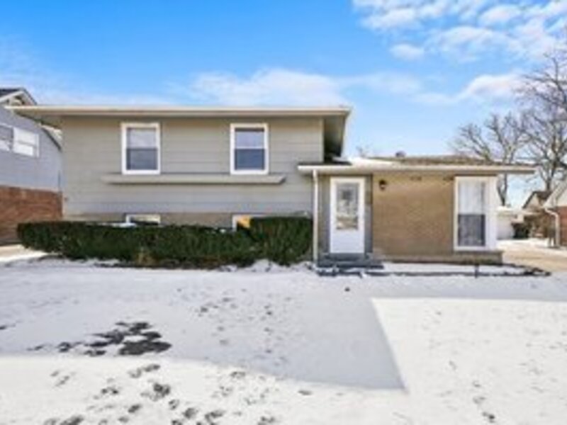 3949 168th Street Country Club Hills IL 60478
