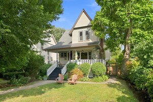 Photo of 134 N Lombard Avenue Oak Park IL 60302