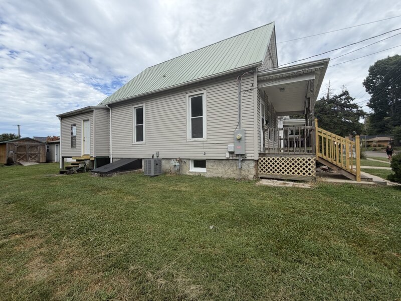 603 W Oakland Avenue Bloomington IL 61701