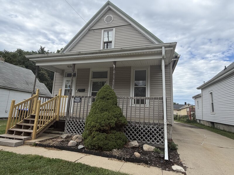 603 W Oakland Avenue Bloomington IL 61701