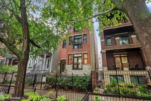 Photo of 857 W Roscoe Street Chicago IL 60657 Unit 2