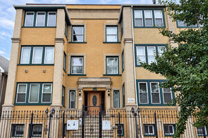 Photo of 4825 S Prairie Avenue Chicago IL 60615 Unit 4