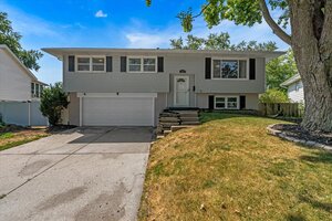 Photo of 2207 Waveland Drive Bettendorf IA 52722