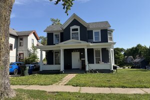 Photo of 407 E 14th Street Davenport IA 52803
