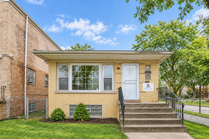 Photo of 155 W 81st Street Chicago IL 60620