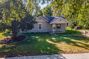 Photo of 800 S River Road Fox River Grove IL 60021