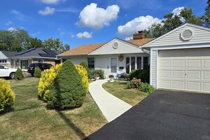 Photo of 250 Marquette Street Park Forest IL 60466