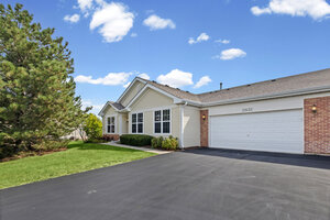 Photo of 21452 Papoose Lake Drive Crest Hill IL 60403 Unit 21452