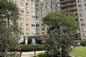 Photo of 6833 N Kedzie Avenue Chicago IL 60645 Unit 801