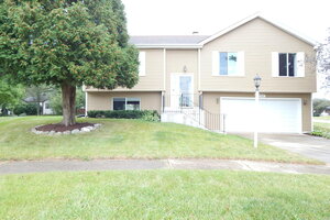 Photo of 902 Garden Circle Streamwood IL 60107