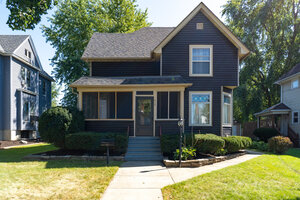 Photo of 810 Warren Avenue Belvidere IL 61008