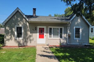Photo of 810 Southside Avenue Mchenry IL 60051
