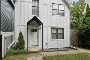 Photo of 2915 N Rockwell Street Chicago IL 60618