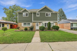 Photo of 9808 S Maplewood Avenue Evergreen Park IL 60805