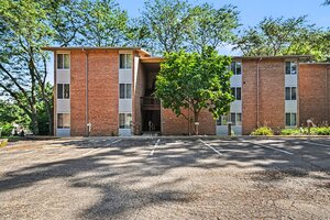 Photo of 5811 Oakwood Drive Lisle IL 60532