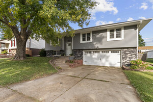 Photo of 5807 Fillmore Street Davenport IA 52806