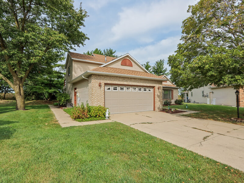 4 Redwing Court Savoy IL 61874