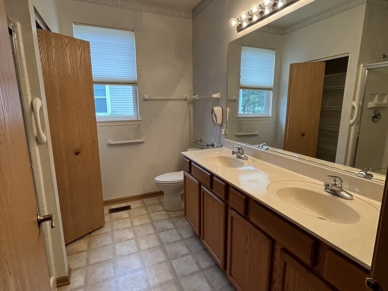 651 S Mecosta Lane Romeoville IL 60446