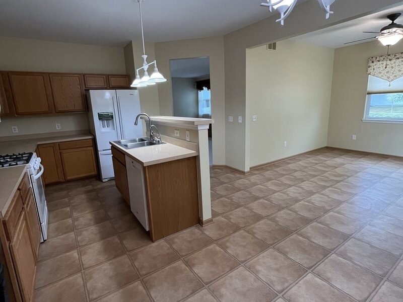 651 S Mecosta Lane Romeoville IL 60446