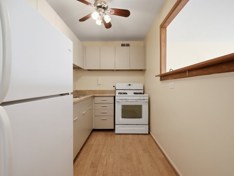 1400 E 55th Place Chicago IL 60637
