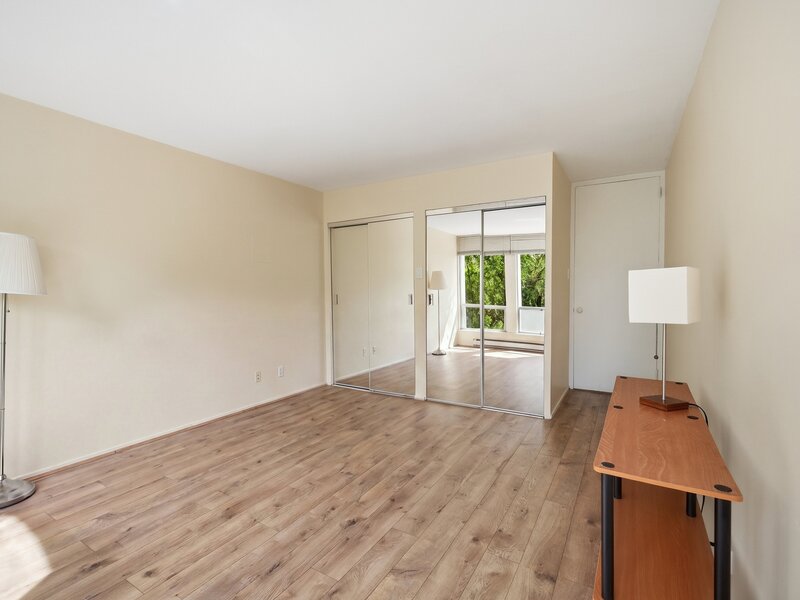 1400 E 55th Place Chicago IL 60637
