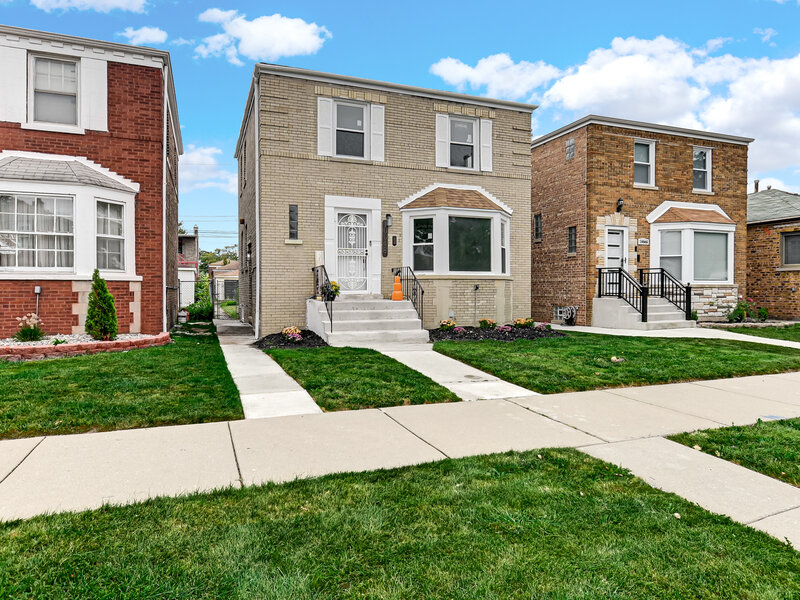 10048 S Rhodes Avenue Chicago IL 60628