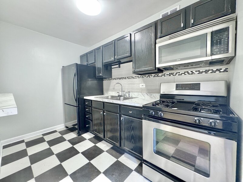 4920 N Marine Drive Chicago IL 60640