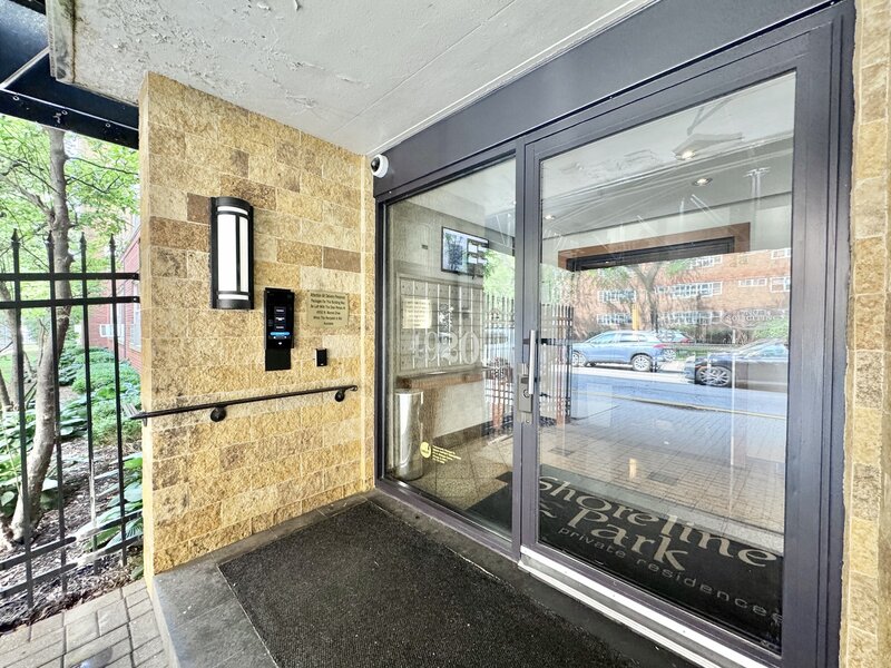 4920 N Marine Drive Chicago IL 60640