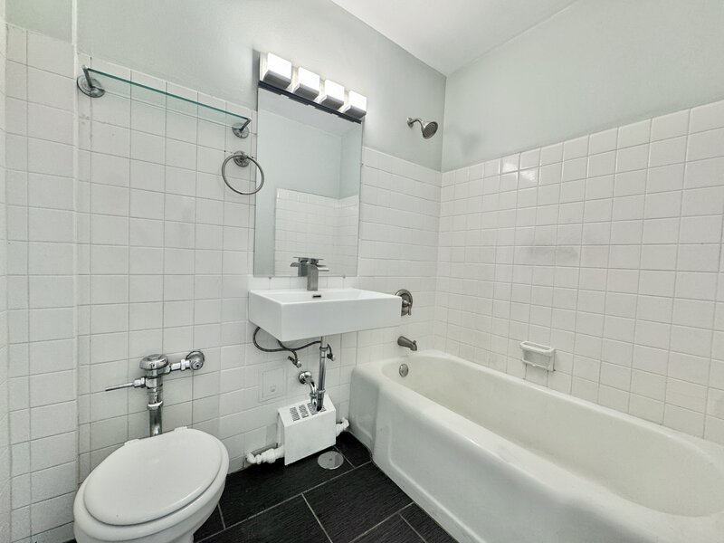 4920 N Marine Drive Chicago IL 60640
