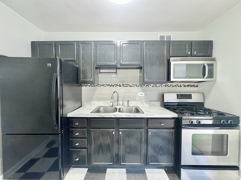 4920 N Marine Drive Chicago IL 60640